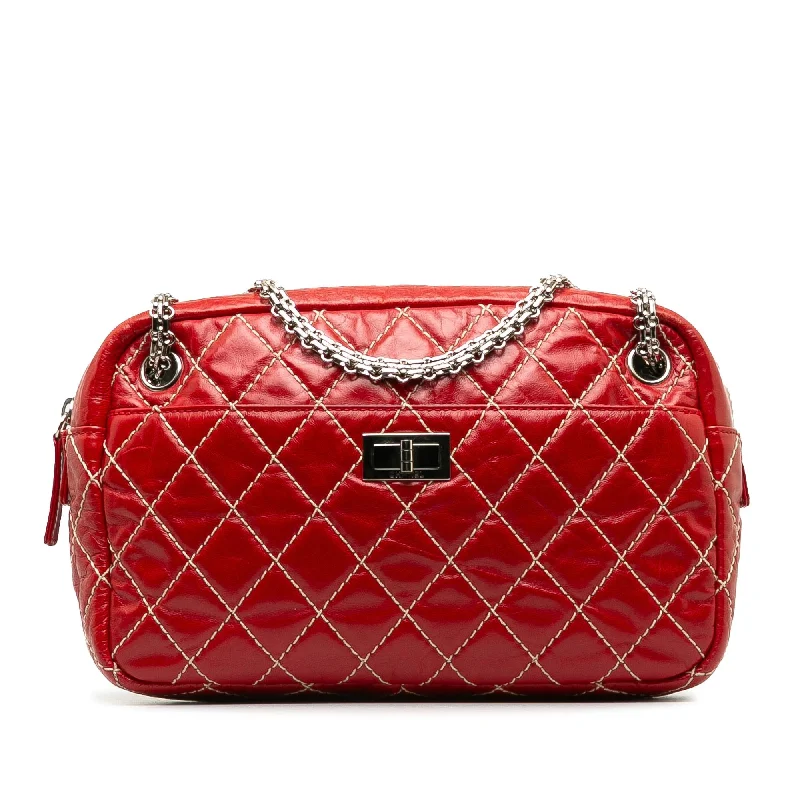 Chanel Medium Quilted Reissue Camera Bag (SHG-kPyxIN)