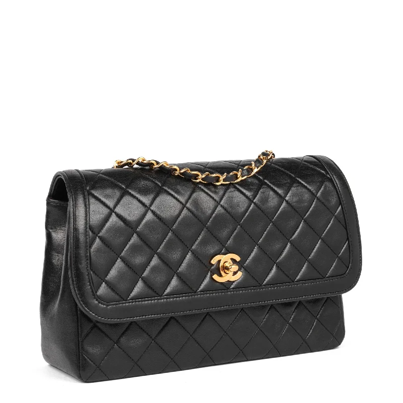 Chanel Black Quilted Lambskin Vintage Medium Classic Single Flap Bag with Wallet Shoulder Bag