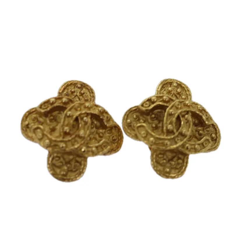 CHANEL COCO Mark Earring metal Gold CC  ar11932B