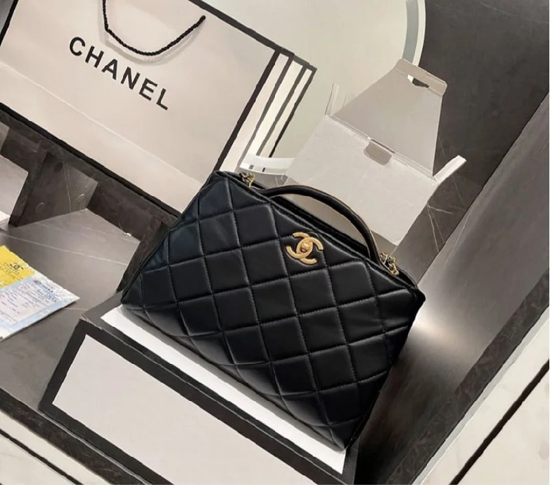 Chanel woman black Shoulder handbag