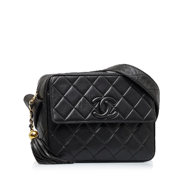 CHANEL CC Matelasse Tassel Camera Bag