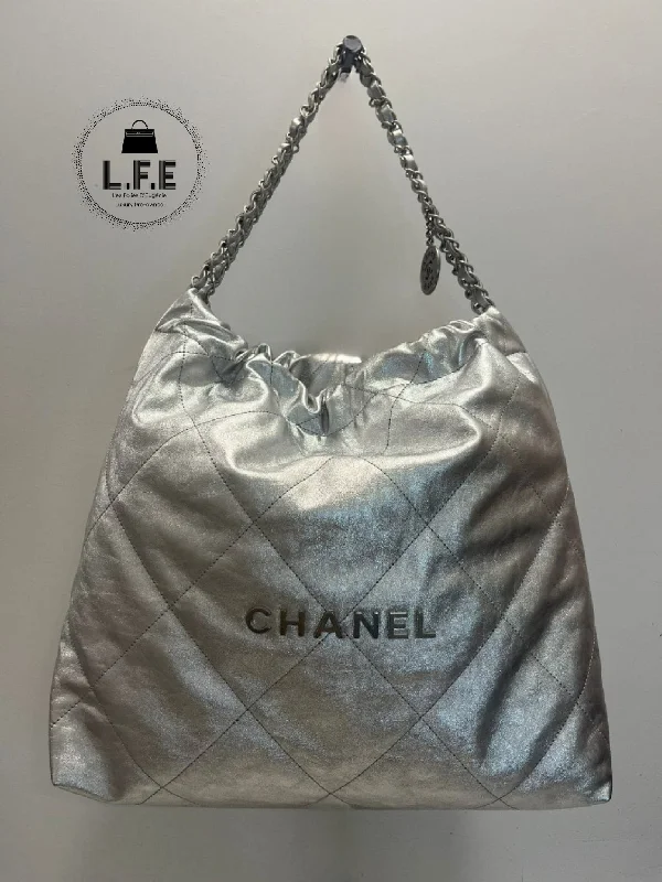 Chanel - Sac Hobo 22