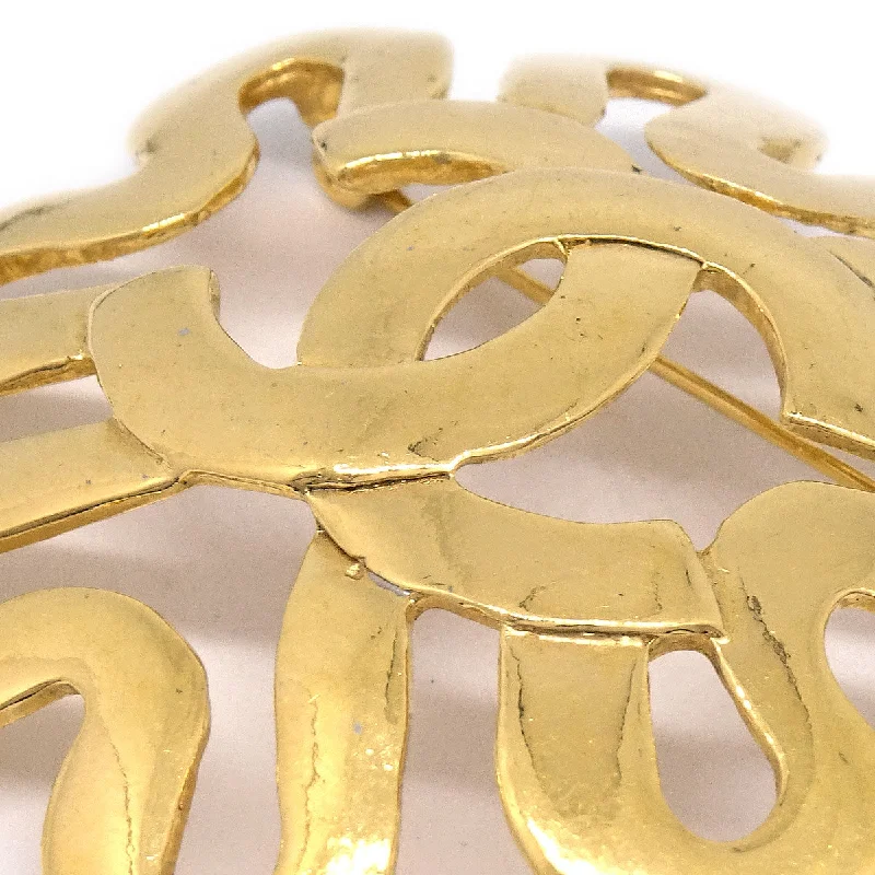 CHANEL 1995 Squiggle Border Brooch Gold 86046