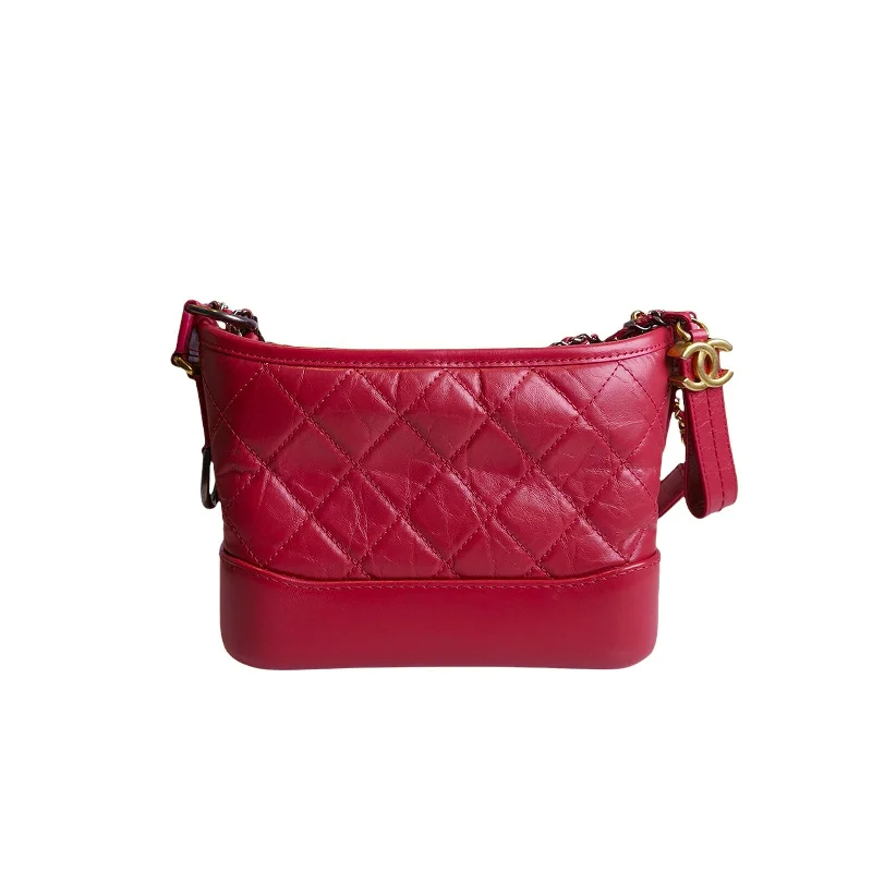 Aged Calfskin Quilted Small Gabrielle Hobo Red