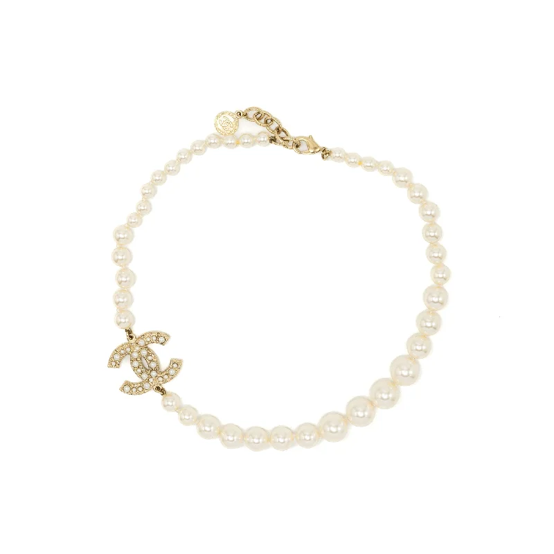 Chanel CC Logo Chocker/Necklace with Pearl Limited Edition Gold Tone